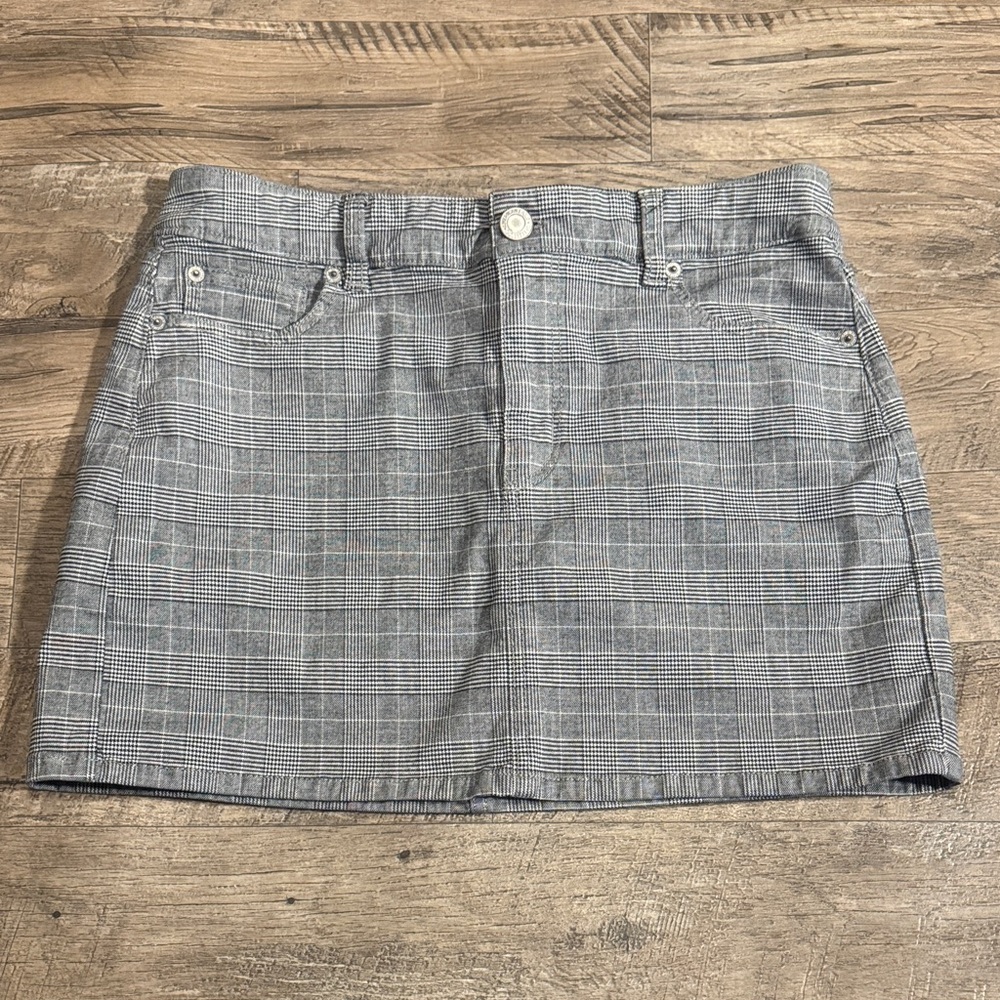 American Eagle Outfitters Black & White Plaid Mini Skirt - Size 10